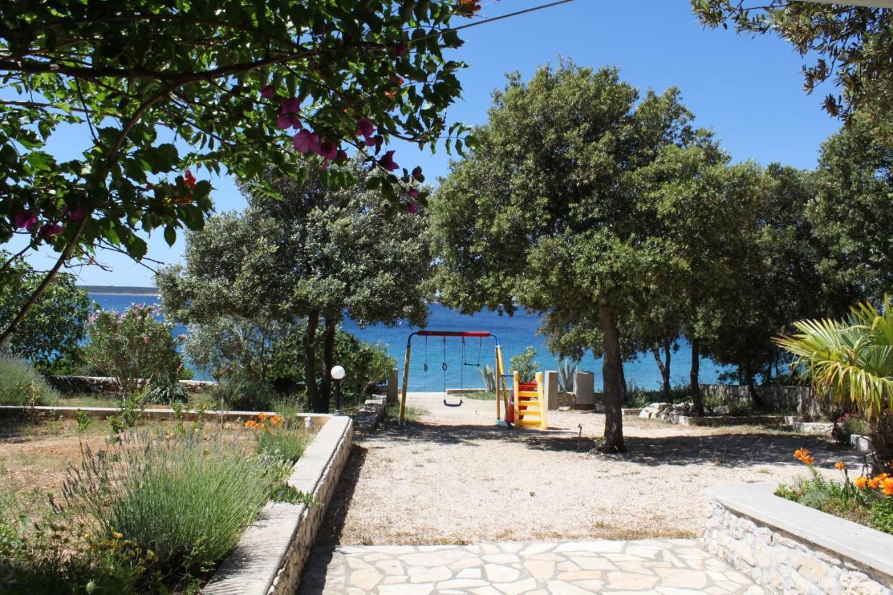 Apartments By The Sea Mandre, Pag - 6284 Kolan Exterior photo